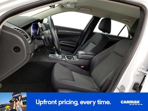 White 2022 Chrysler 300 Touring