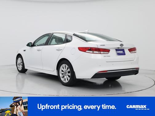 White 2018 Kia Optima LX