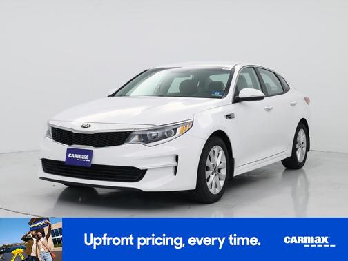 White 2018 Kia Optima LX