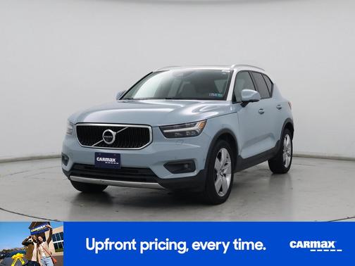 2019 Volvo XC40 T5 Momentum