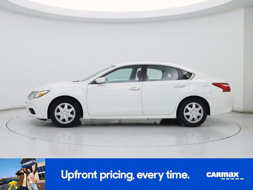 White 2016 Nissan Altima S