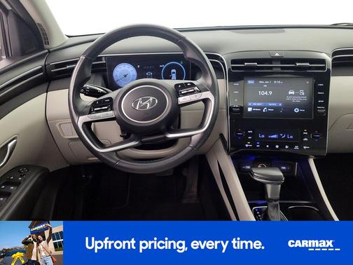 White 2023 Hyundai TUCSON SEL