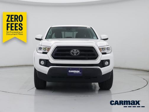 White 2022 Toyota Tacoma SR5