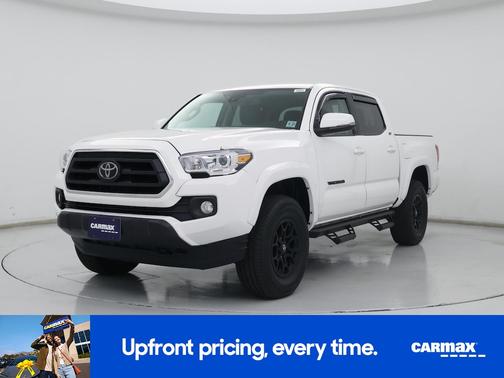 White 2022 Toyota Tacoma SR5