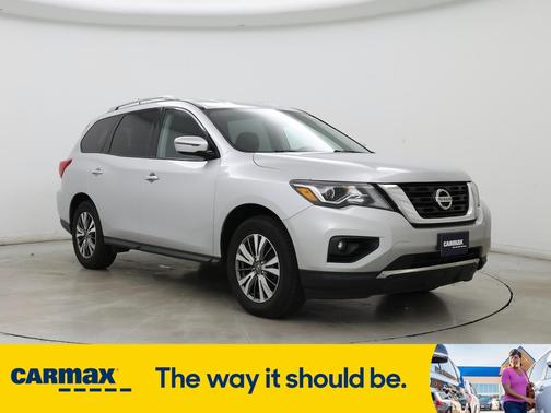 2018 Nissan Pathfinder SV