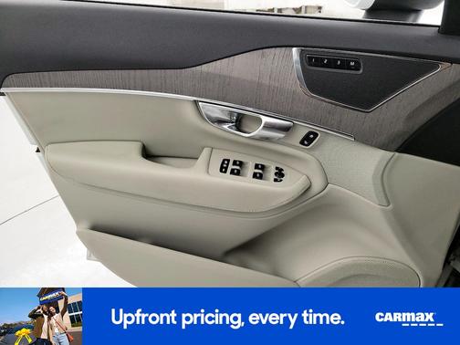 2023 Volvo XC90 B6 Plus