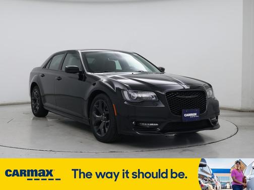2020 Chrysler 300 Touring L