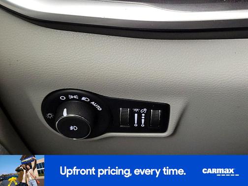 Red 2022 Jeep Compass Latitude
