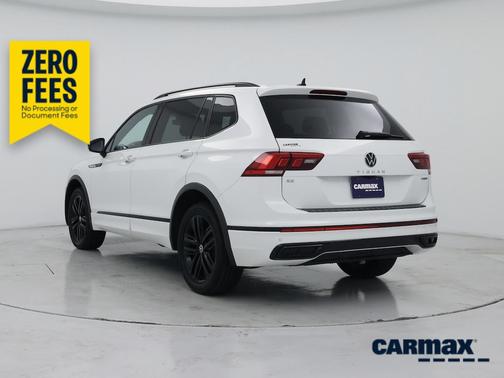 White 2022 Volkswagen Tiguan SE R-Line Black