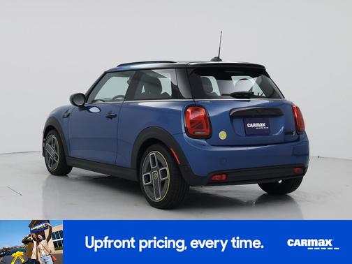 Blue 2023 MINI SE Hardtop SE