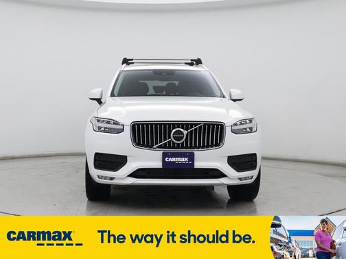 2020 Volvo XC90 T6 Momentum