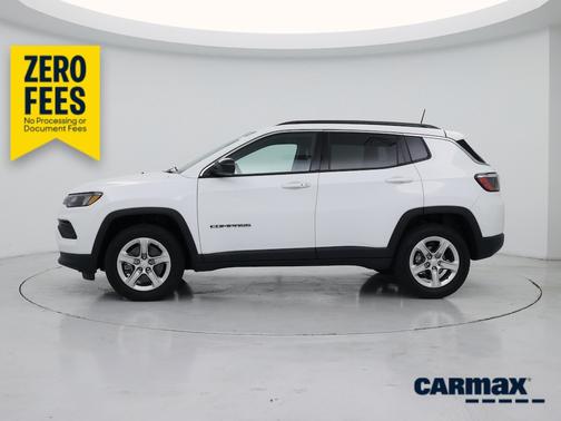 White 2023 Jeep Compass Latitude