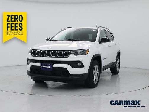 White 2023 Jeep Compass Latitude