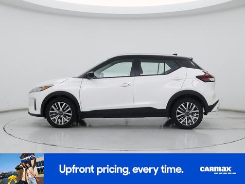 Silver 2023 Nissan Kicks SV