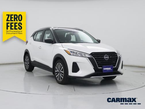 Silver 2023 Nissan Kicks SV