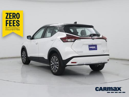 Silver 2023 Nissan Kicks SV