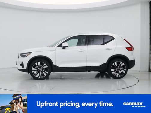 White 2025 Volvo XC40 B5 Plus Bright Theme