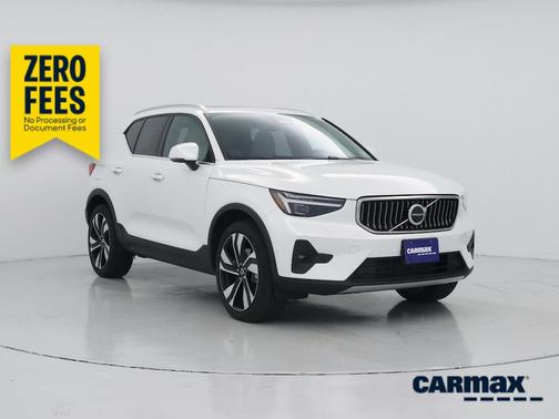 White 2025 Volvo XC40 B5 Plus Bright Theme