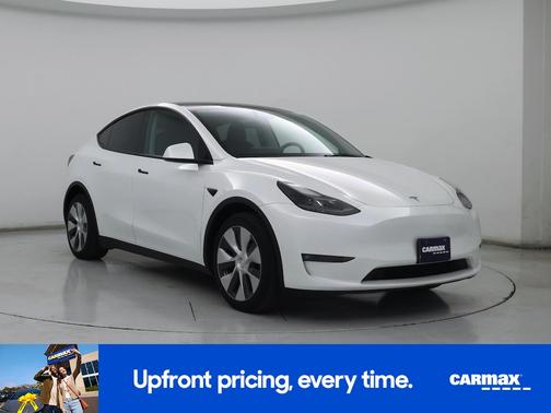 White 2023 Tesla Model Y Long Range