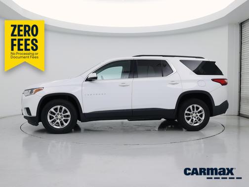 White 2019 Chevrolet Traverse LT