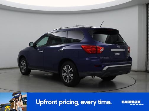 2017 Nissan Pathfinder SV