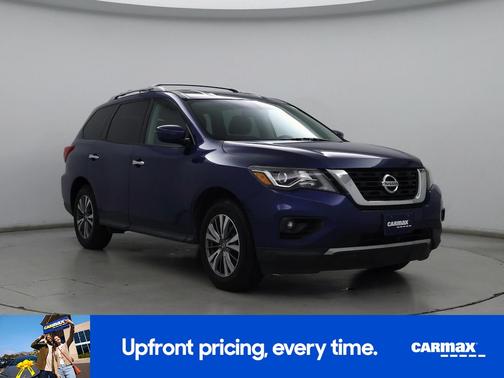 2017 Nissan Pathfinder SV