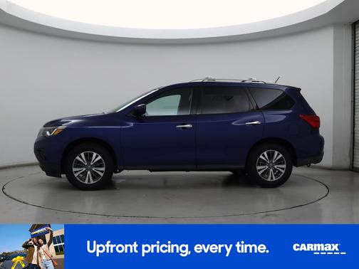 2017 Nissan Pathfinder SV