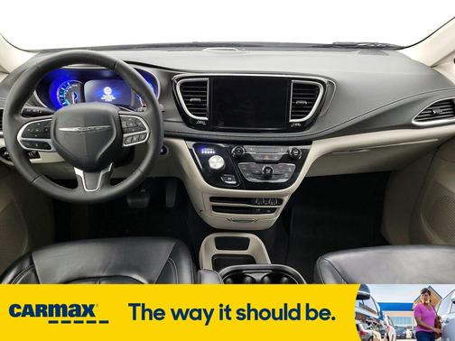 2022 Chrysler Pacifica Hybrid Touring L