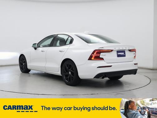 2020 Volvo S60 T6 Momentum