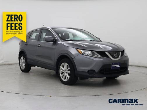 Gray 2018 Nissan Rogue Sport S