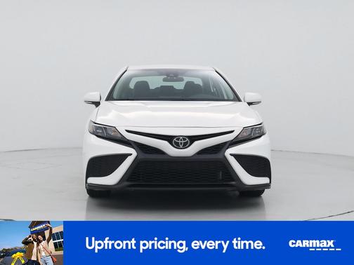 White 2023 Toyota Camry SE