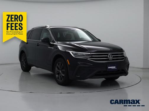 Black 2023 Volkswagen Tiguan SE