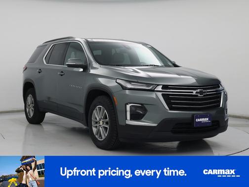 Green 2023 Chevrolet Traverse LT Cloth