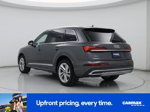 Gray 2022 Audi Q7 Premium