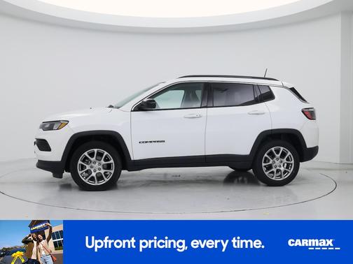 White 2022 Jeep Compass Latitude Lux