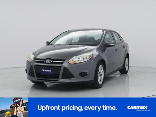 Gray 2014 Ford Focus SE