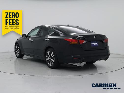 Black 2020 Nissan Altima SV