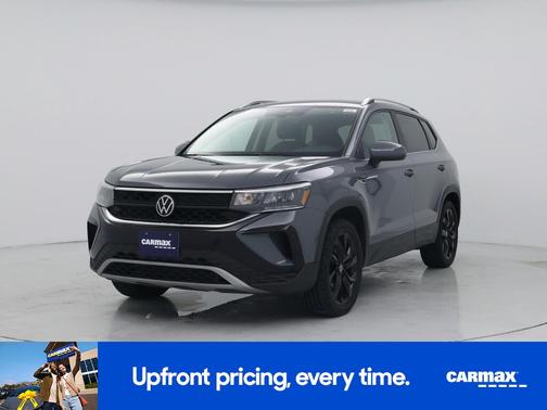 Gray 2023 Volkswagen Taos SE