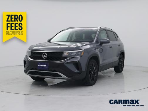 Gray 2023 Volkswagen Taos SE