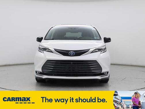 2022 Toyota Sienna Platinum