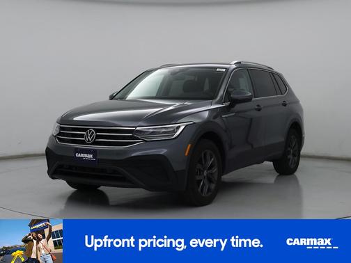 Gray 2022 Volkswagen Tiguan SE