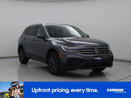 Gray 2022 Volkswagen Tiguan SE