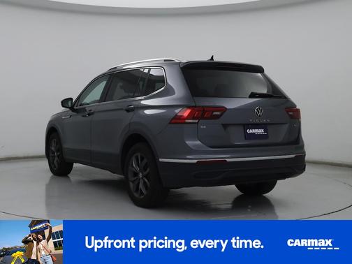 Gray 2022 Volkswagen Tiguan SE