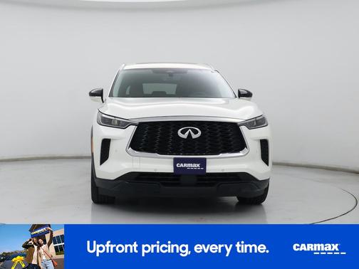 White 2023 INFINITI QX60 Luxe