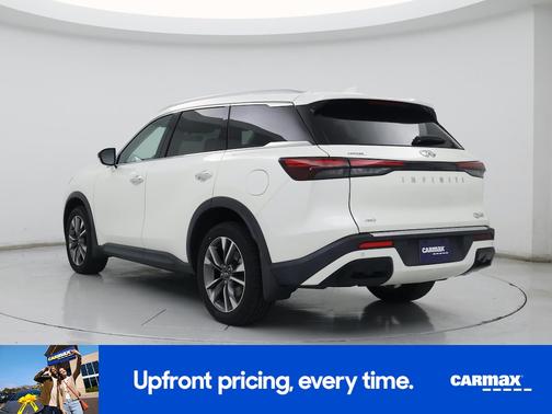 White 2023 INFINITI QX60 Luxe
