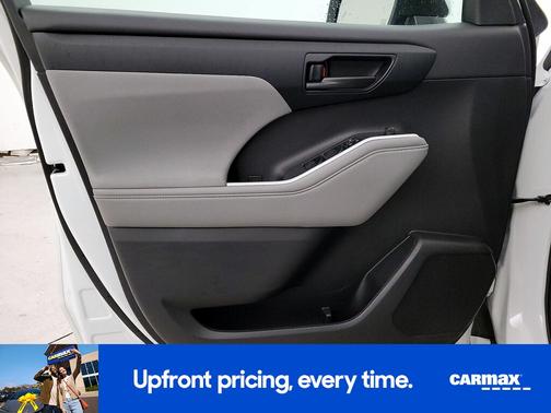 2022 Toyota Highlander Hybrid LE