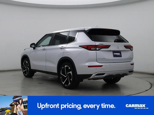 2023 Mitsubishi Outlander SE
