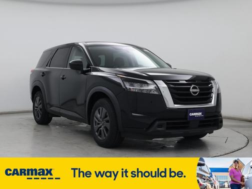 2023 Nissan Pathfinder S