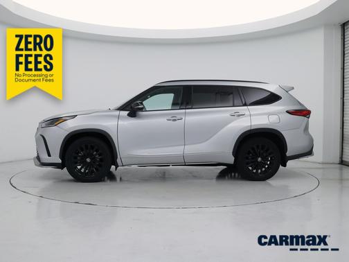 Silver 2023 Toyota Highlander XSE