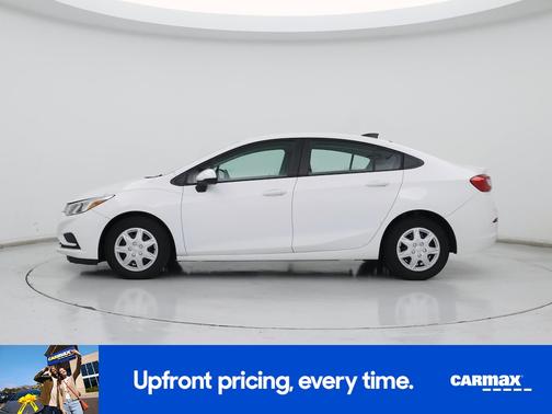 White 2018 Chevrolet Cruze LS